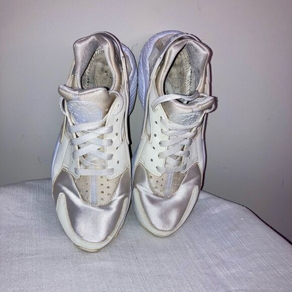 Nike Triple Snow White Huarache Sneakers 8.5 - Picture 9 of 15